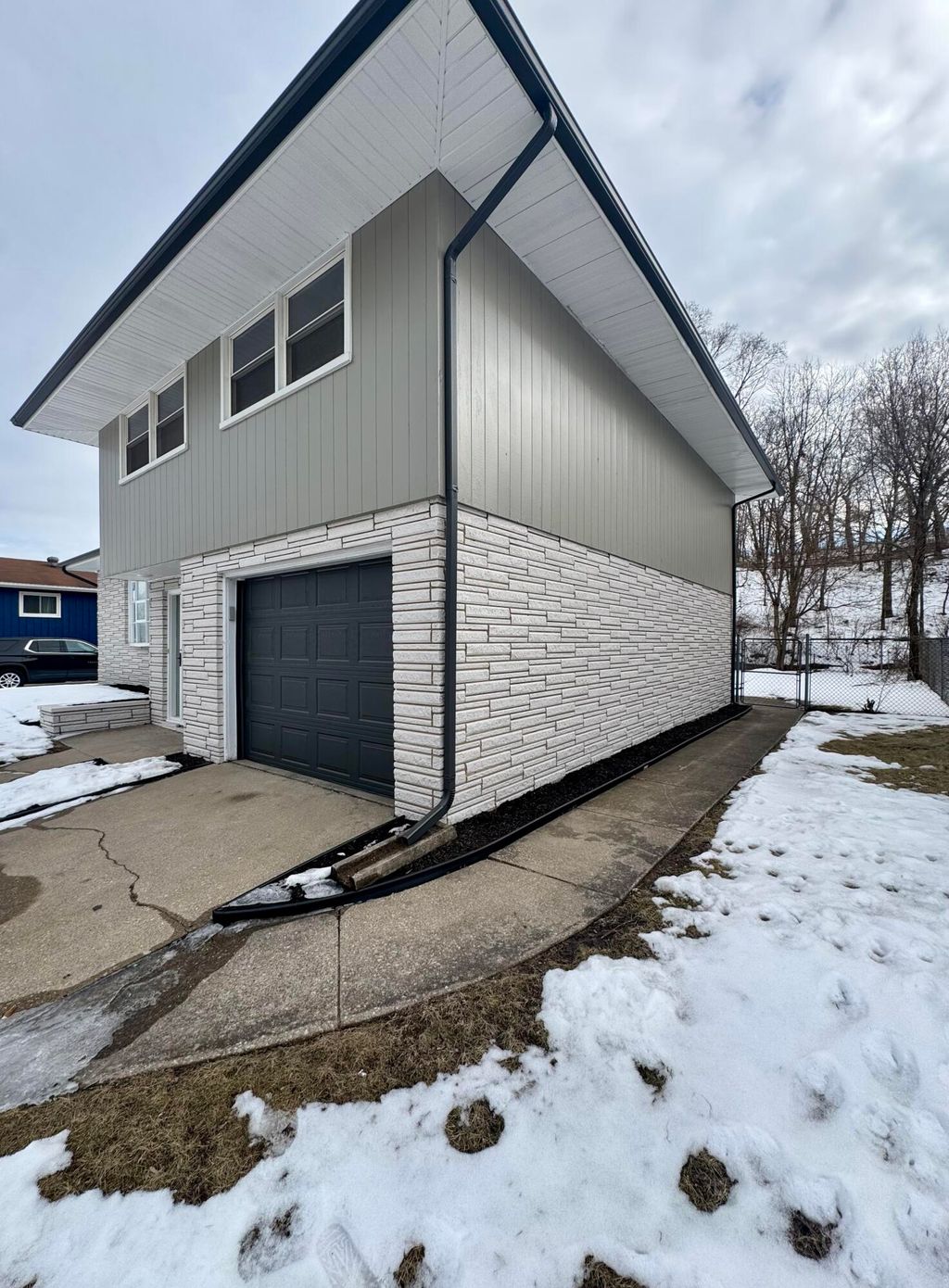 Photo of 8611 Lakewood Avenue, Gary, IN 46403 (MLS # 834142)