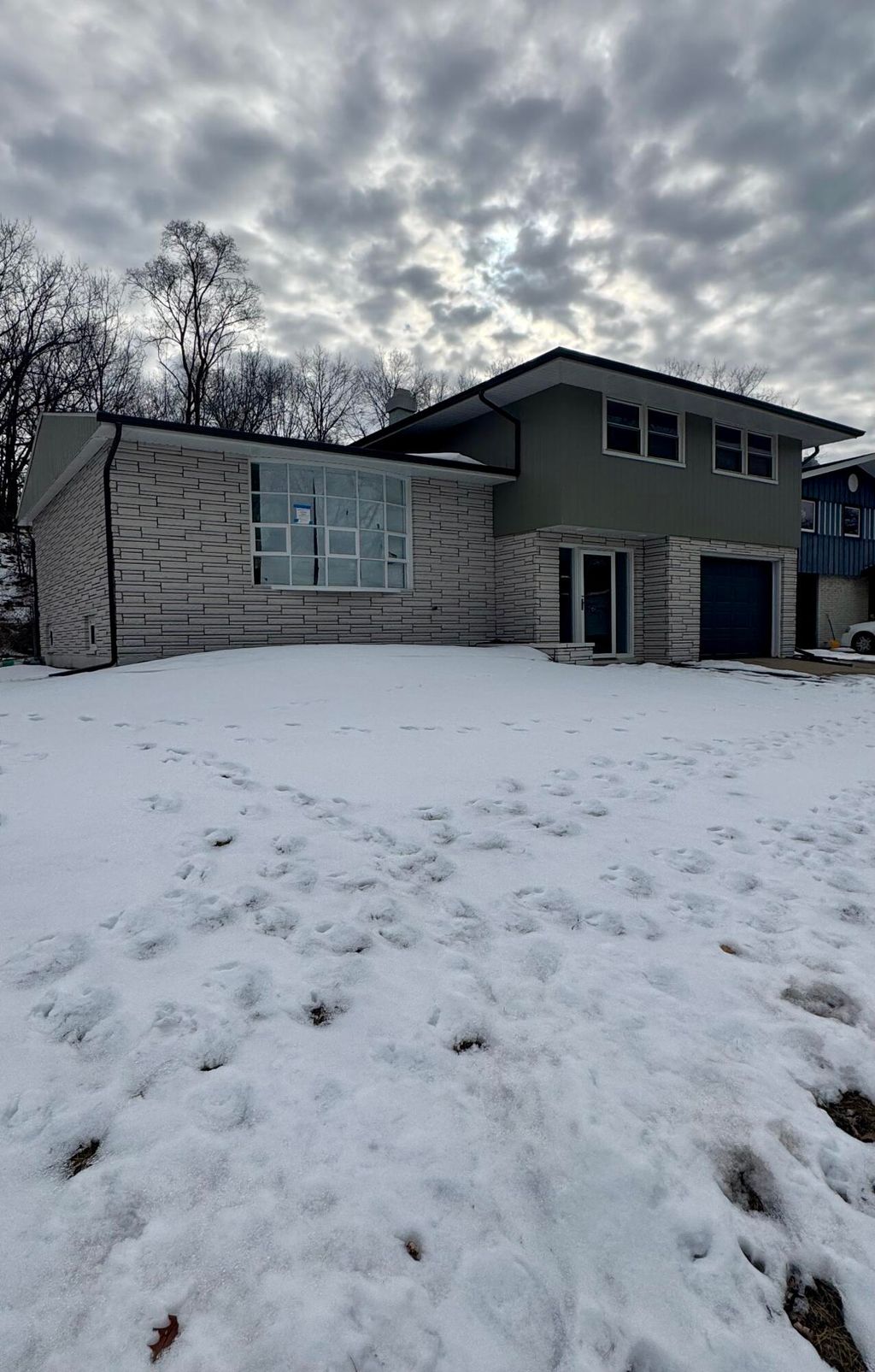 Photo of 8611 Lakewood Avenue, Gary, IN 46403 (MLS # 834142)