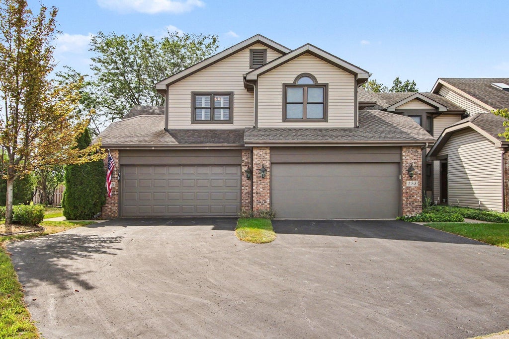 Photo of 255 Barbara Jean Drive, Schererville, IN 46375 (MLS # 845024)