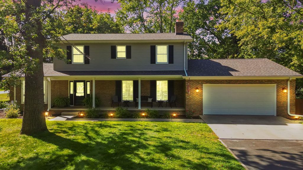 Photo of 6985 Windsor Drive, DeMotte, IN 46310 (MLS # 837712)