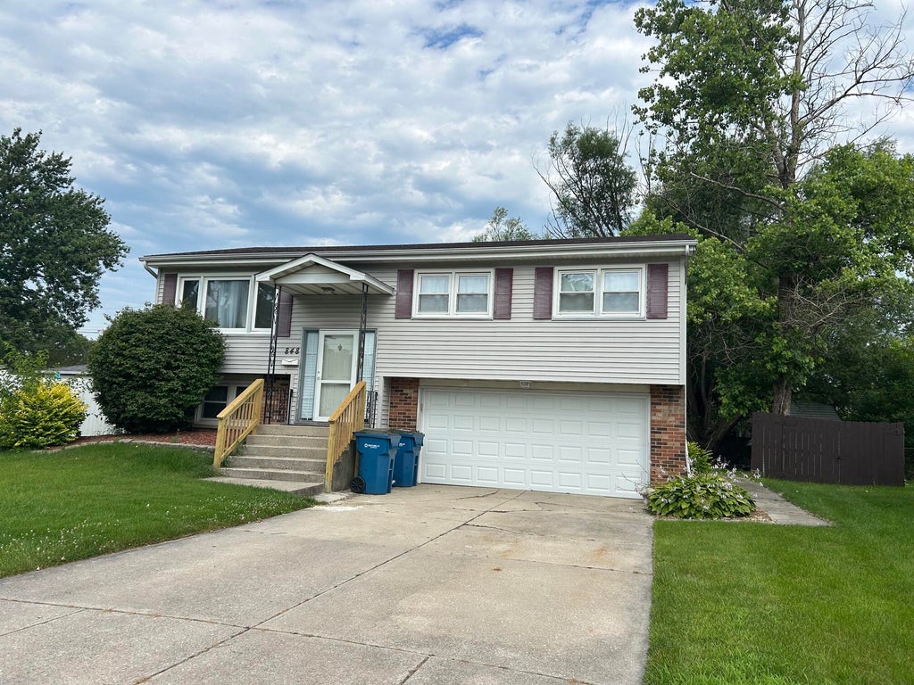 Photo of 848 Harrison Place, Dyer, IN 46311 (MLS # 842315)