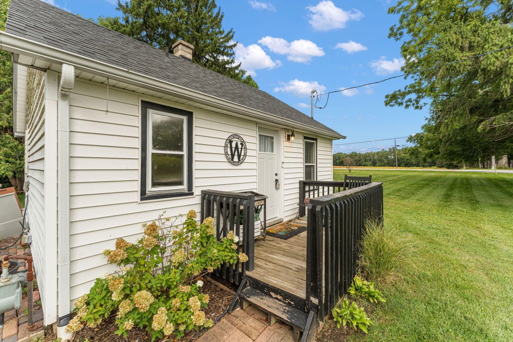 Photo of 902 S 200 E, La Porte, IN 46350 (MLS # 845615)