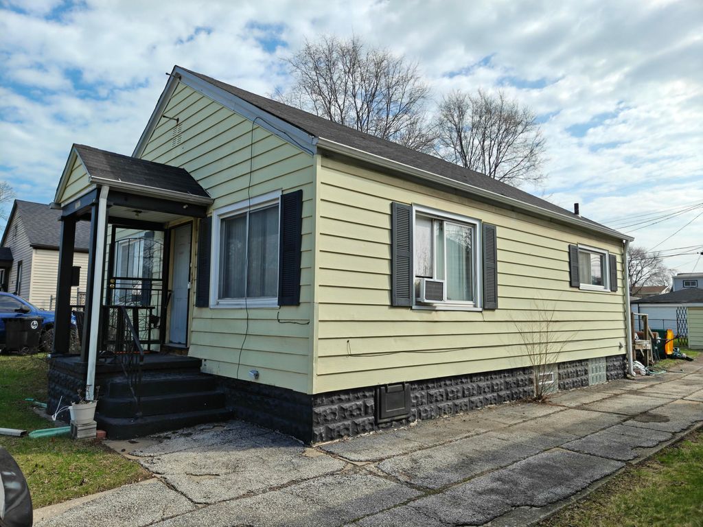 Photo of 1567 Rutledge Street, Gary, IN 46404 (MLS # 836367)