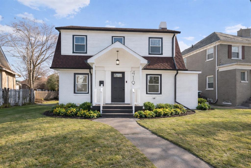 Photo of 419 Cleveland Street, Gary, IN 46404 (MLS # 832796)