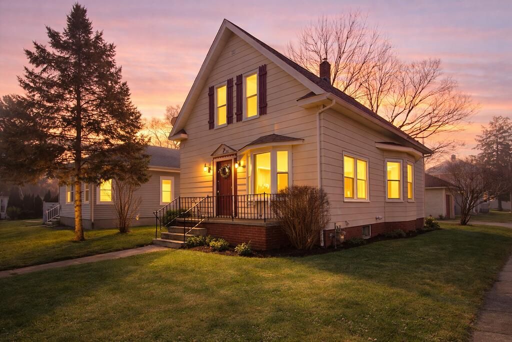 Photo of 302 Bond Street, La Porte, IN 46350 (MLS # 836010)