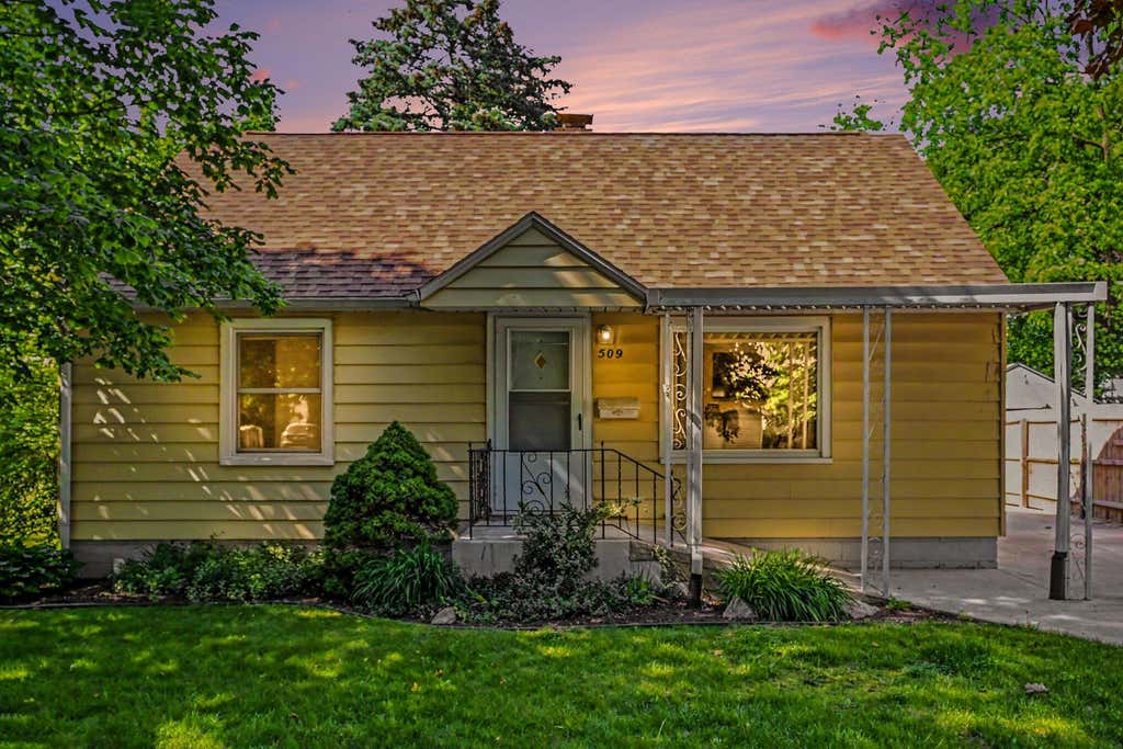 Photo of 509 Allen Street, La Porte, IN 46350 (MLS # 840021)