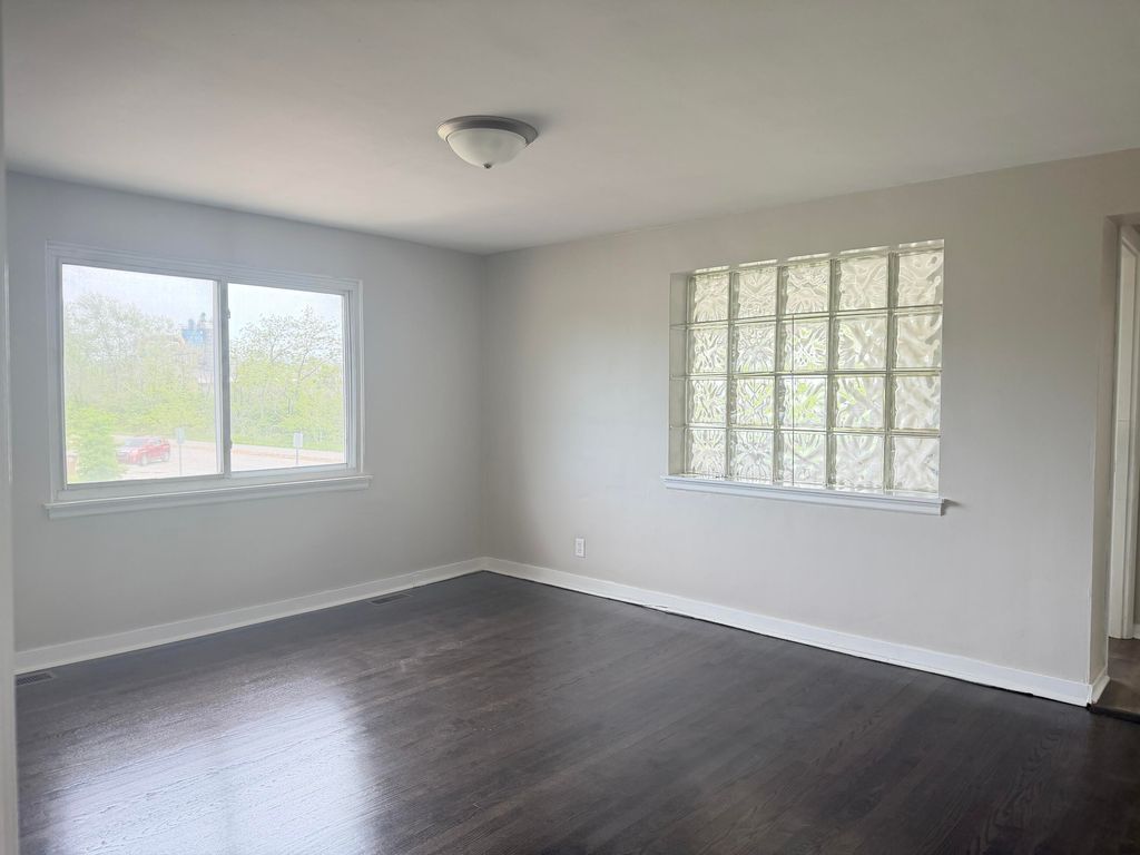 Photo of 1117 Kosciusko Boulevard #2r, East Chicago, IN 46312 (MLS # 839067)