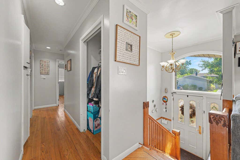 Photo of 9328 Chestnut Lane, Munster, IN 46321 (MLS # 844278)