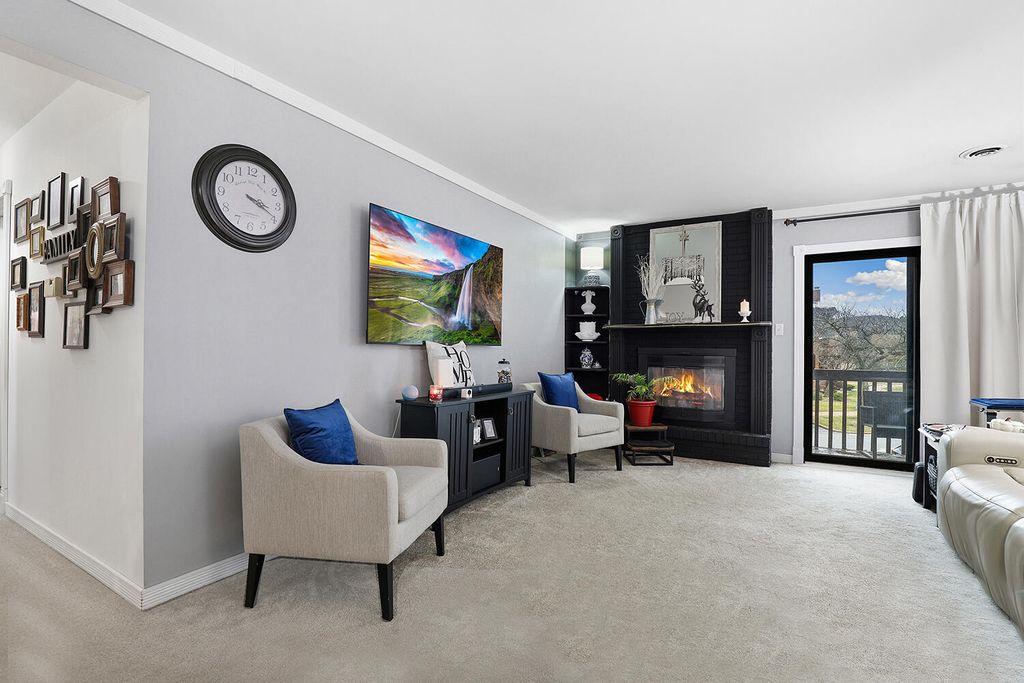 Photo of 2003 Porte Deleau Court #207, Highland, IN 46322 (MLS # 835381)