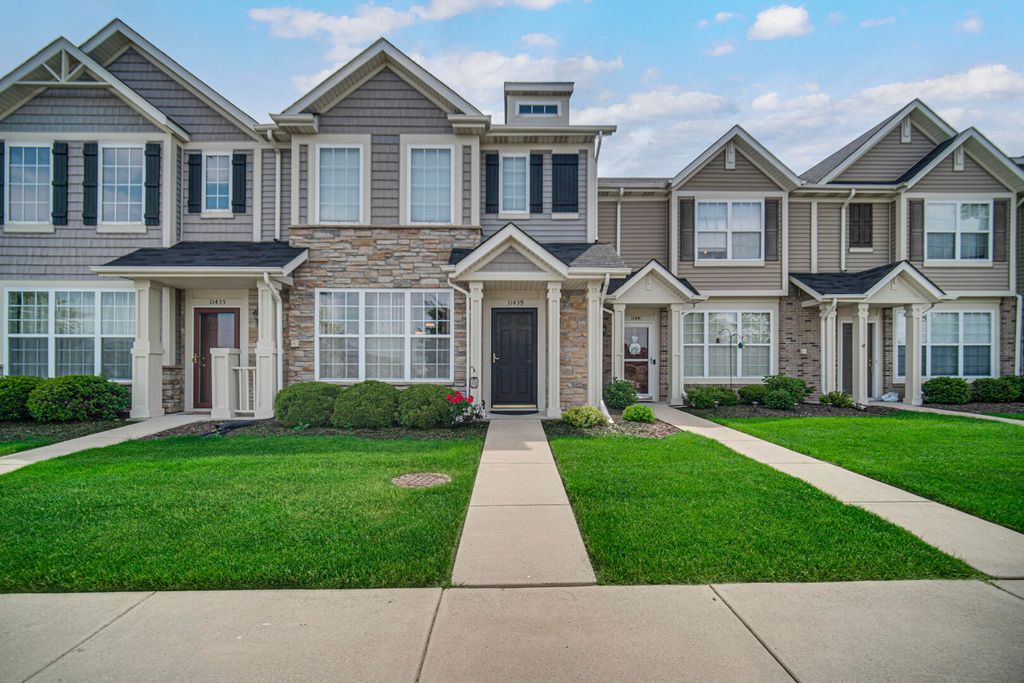 Photo of 11439 Vermont Place, Crown Point, IN 46307 (MLS # 839895)