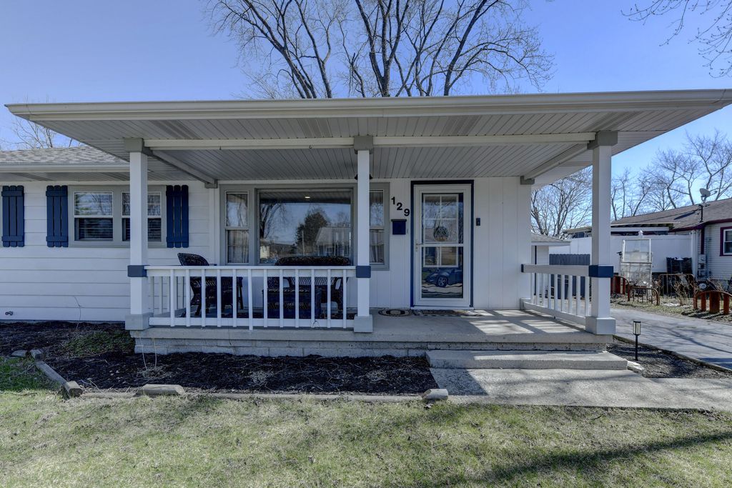 Photo of 129 Pine Street, Lowell, IN 46356 (MLS # 836038)