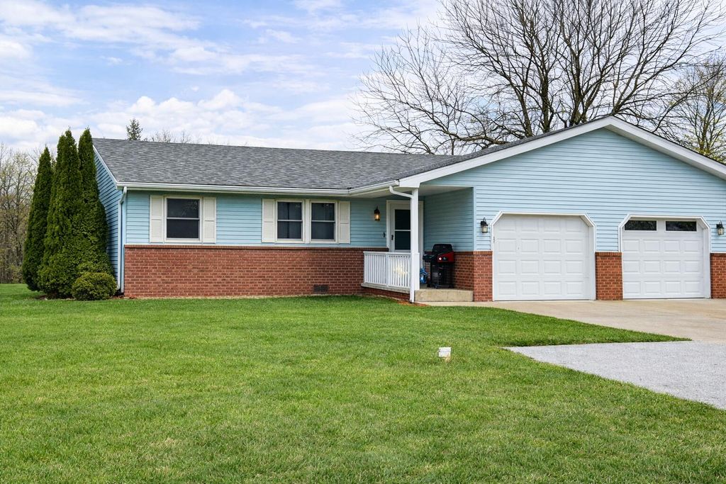 Photo of 3470 E 69th Avenue, Merrillville, IN 46410 (MLS # 837722)