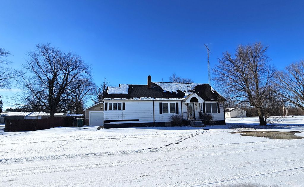 Photo of 408 Hancock Avenue, North Judson, IN 46366 (MLS # 832992)
