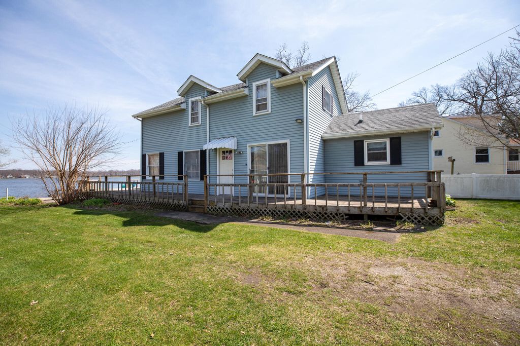 Photo of 11155 E Pottawotomie Trail, Walkerton, IN 46574 (MLS # 836852)