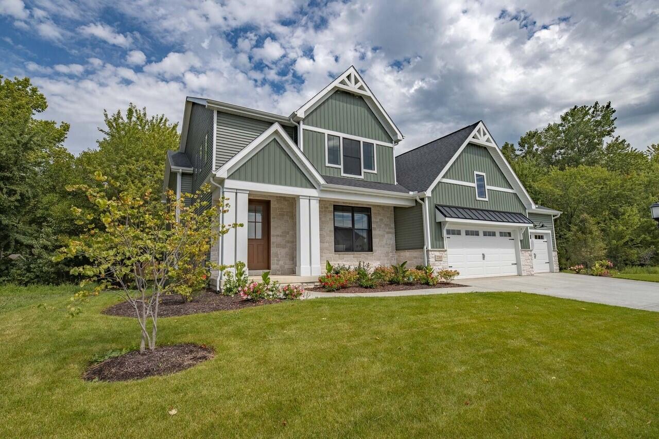 2205 Charlotte Lane
