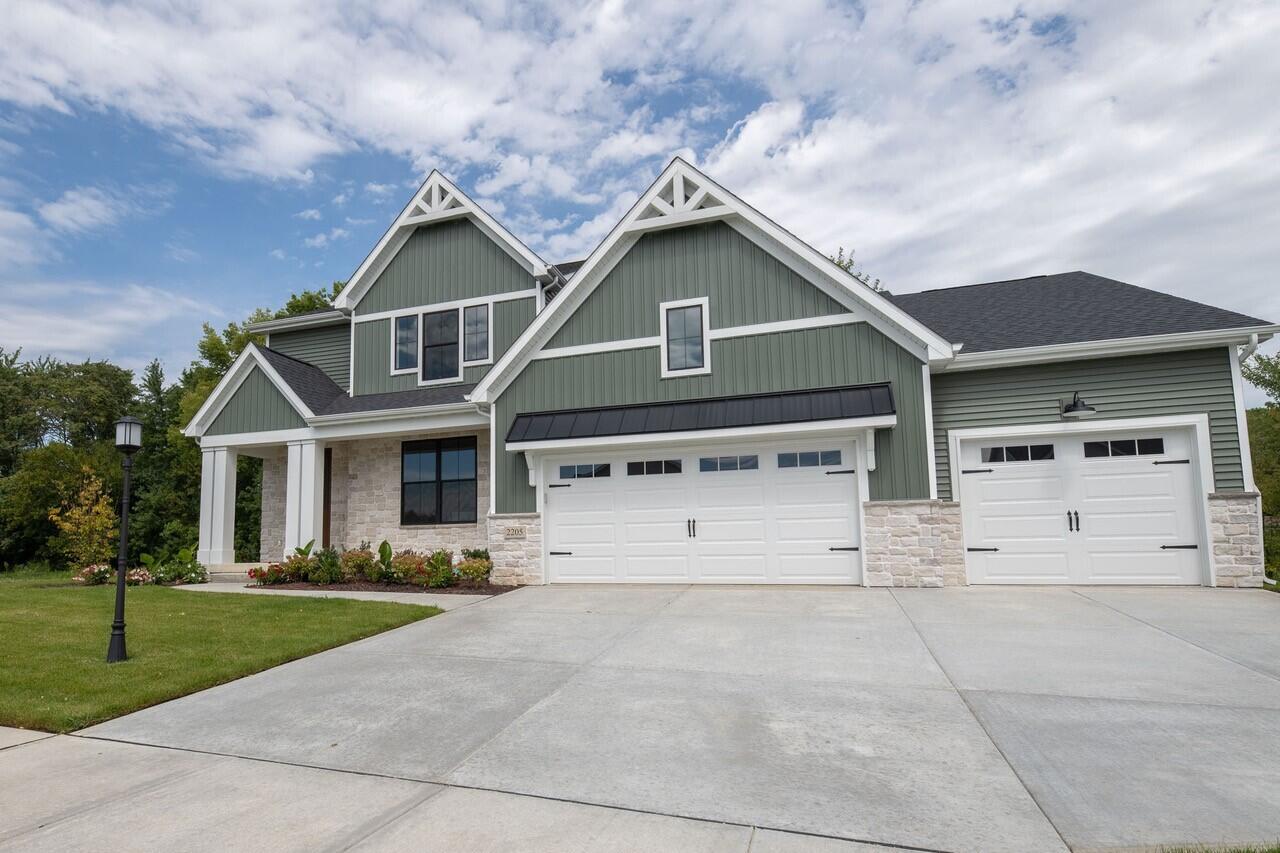 2205 Charlotte Lane
