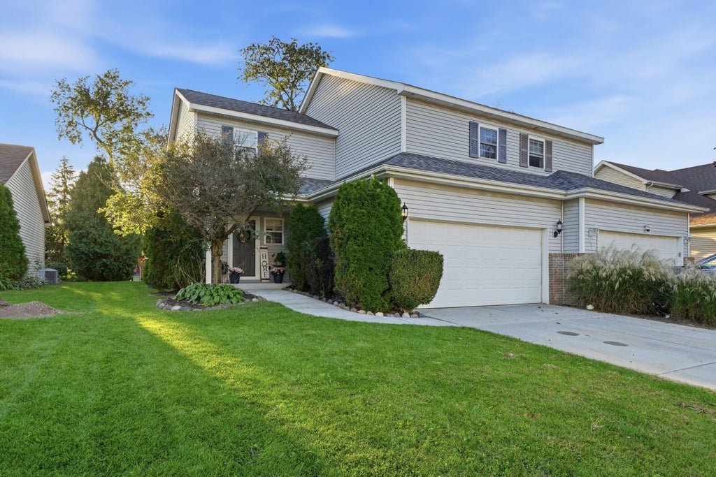 Photo of 362 Taylor Lane, Valparaiso, IN 46383 (MLS # 846847)