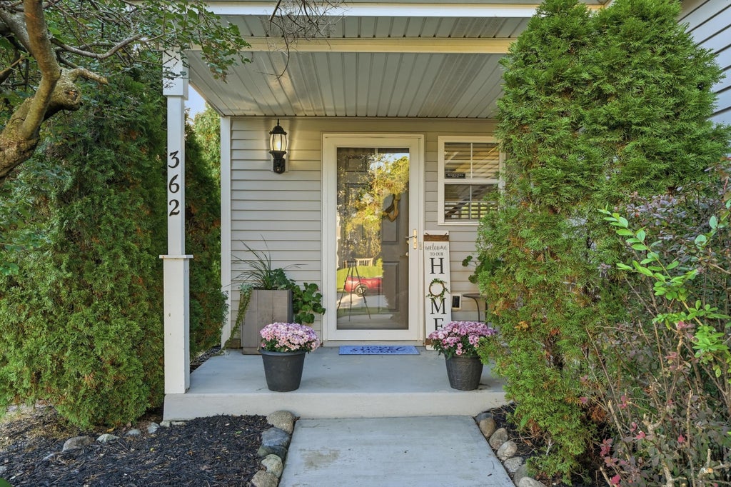 Photo of 362 Taylor Lane, Valparaiso, IN 46383 (MLS # 846847)