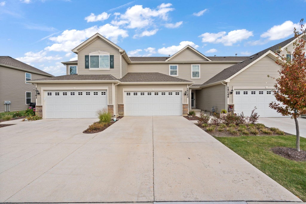 Photo of 14143 Magnolia Street, Cedar Lake, IN 46303 (MLS # 846918)