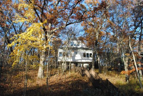 120 E Beachview Avenue, Beverly Shores, IN 46301 - #: 836345