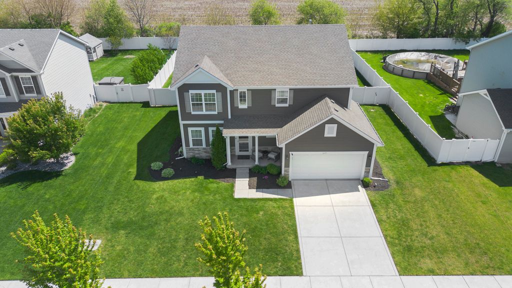 Photo of 11177 Summerlin Street, Cedar Lake, IN 46303 (MLS # 838367)