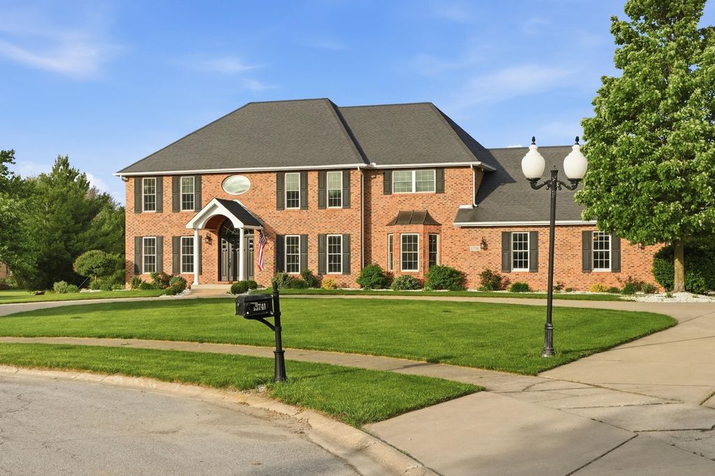 Photo of 13741 Jennings Lane, Crown Point, IN 46307 (MLS # 839465)