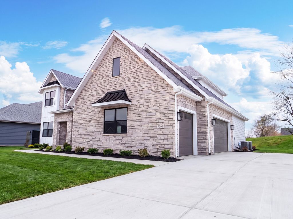 Photo of 505 Meadow Brooke Lane, Dyer, IN 46311 (MLS # 837638)