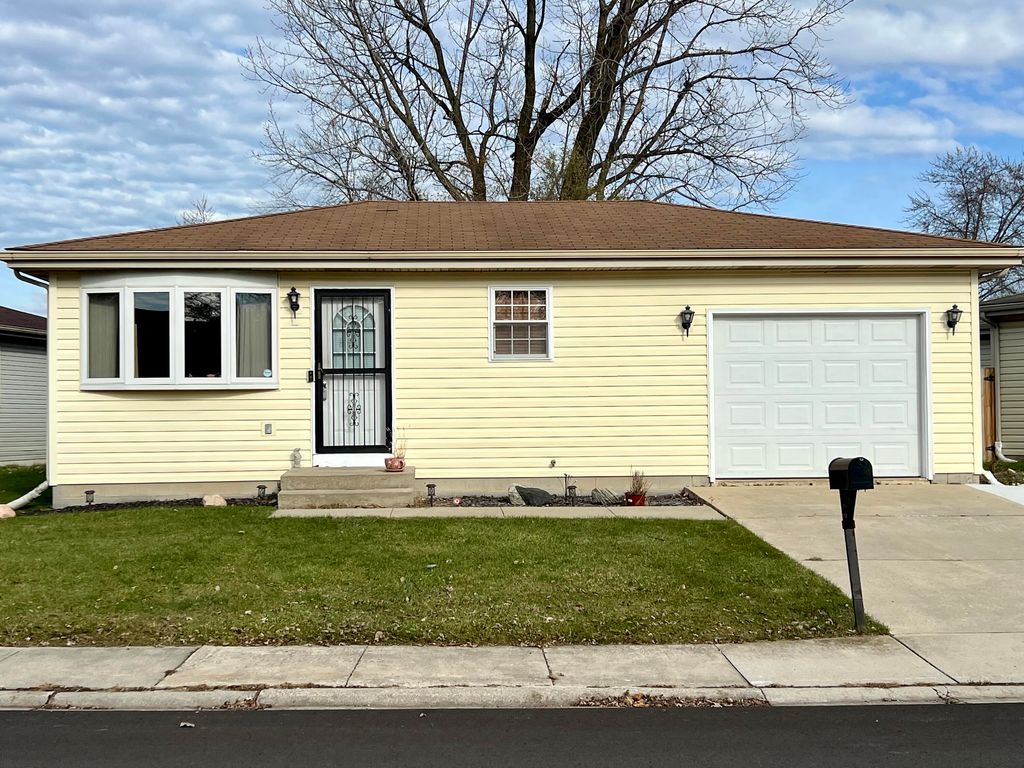 Photo of 6077 Fillmore Place, Merrillville, IN 46410 (MLS # 831200)