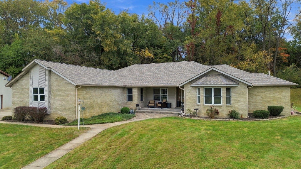 Photo of 467 N 211 E, Valparaiso, IN 46383 (MLS # 846951)