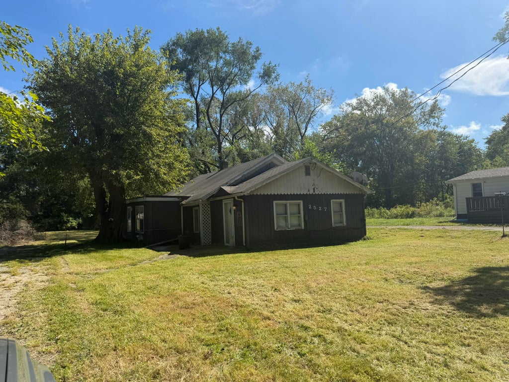 Photo of 2527 Stevenson Street, Gary, IN 46406 (MLS # 846002)