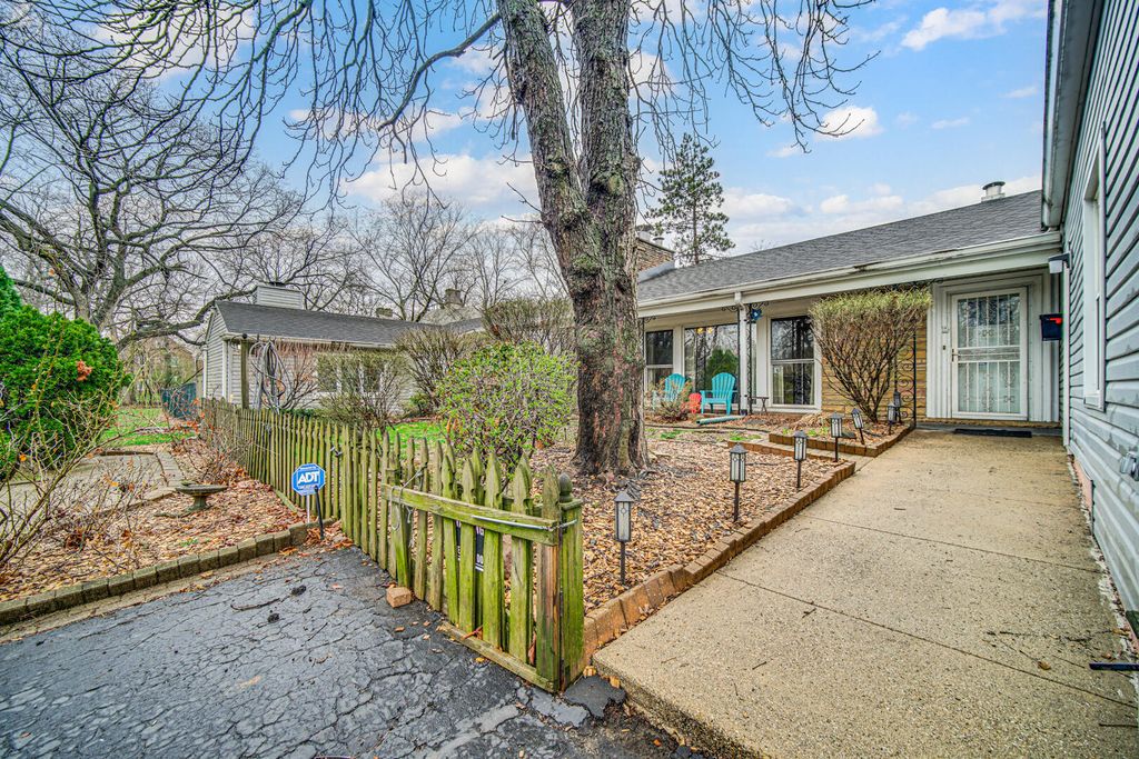 Photo of 6630 Hohman Avenue, Hammond, IN 46324 (MLS # 836518)