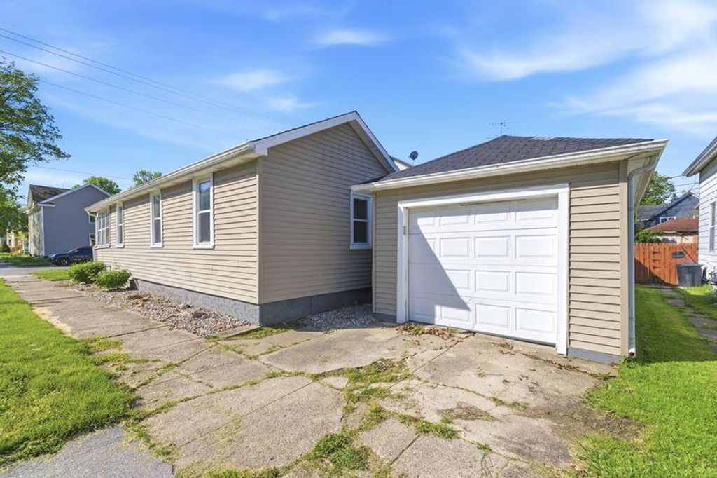 Photo of 201 Jefferson Avenue, La Porte, IN 46350 (MLS # 838253)