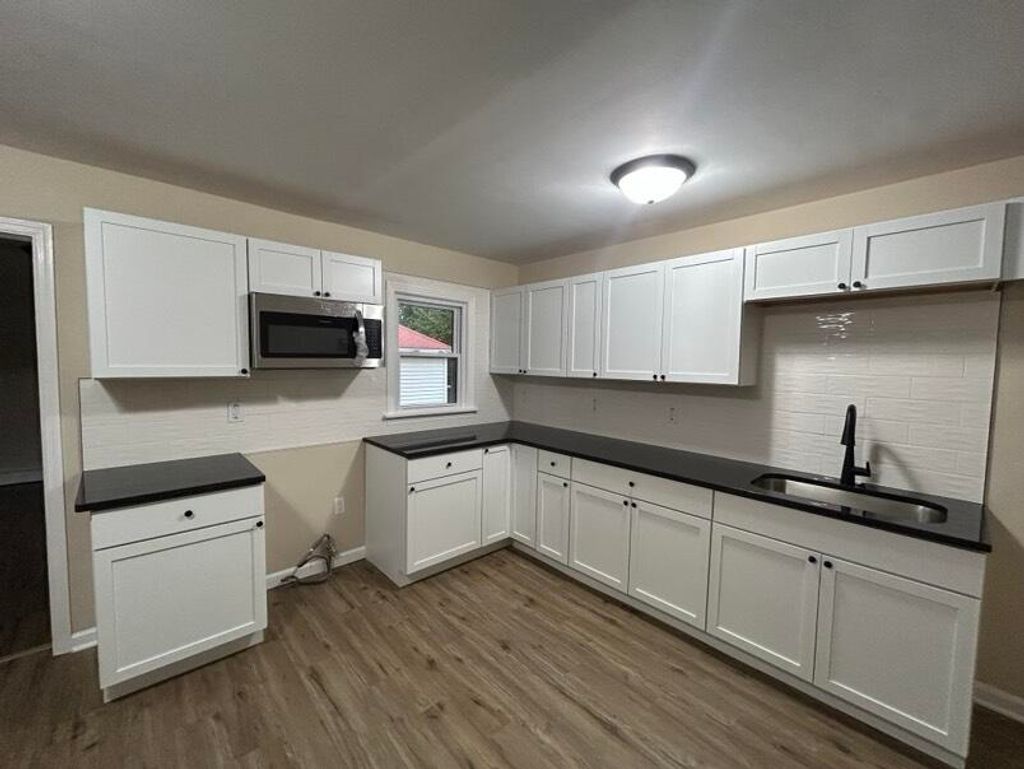 Photo of 1359 State Street, Hobart, IN 46342 (MLS # 833082)