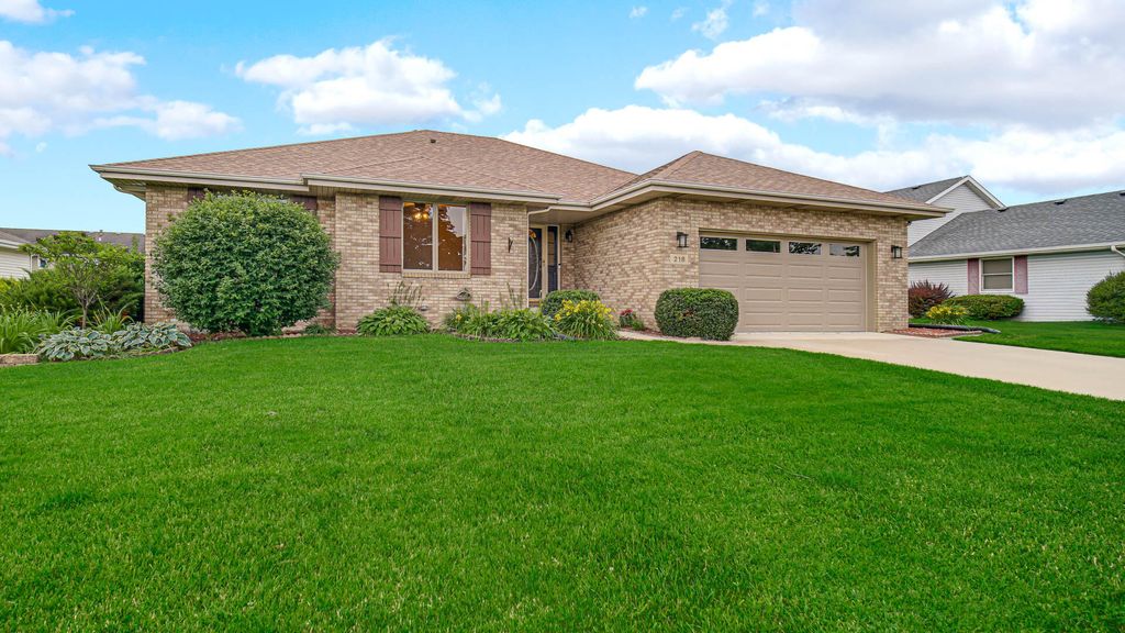 Photo of 218 Summerhill Drive, Dyer, IN 46311 (MLS # 840899)