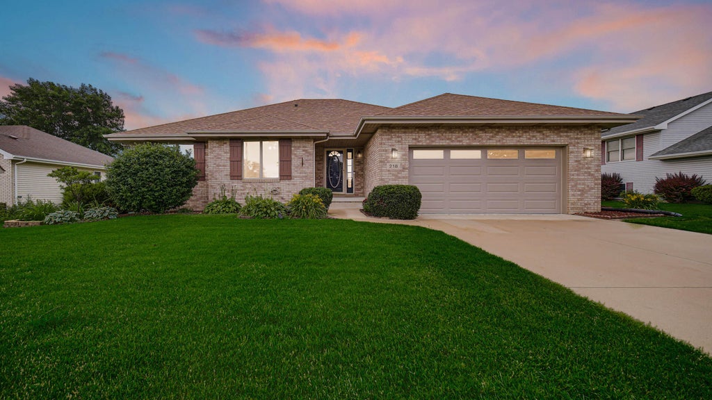 Photo of 218 Summerhill Drive, Dyer, IN 46311 (MLS # 840899)