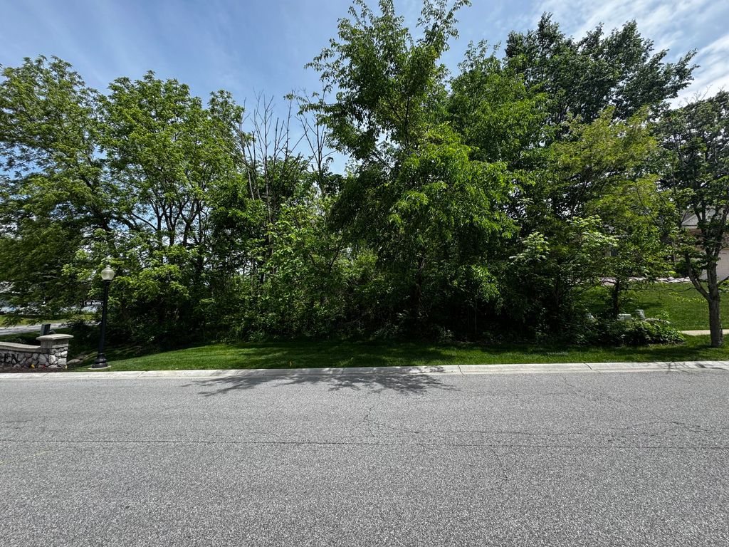 Photo of 101 Scotscraig Drive, Valparaiso, IN 46385 (MLS # 840312)