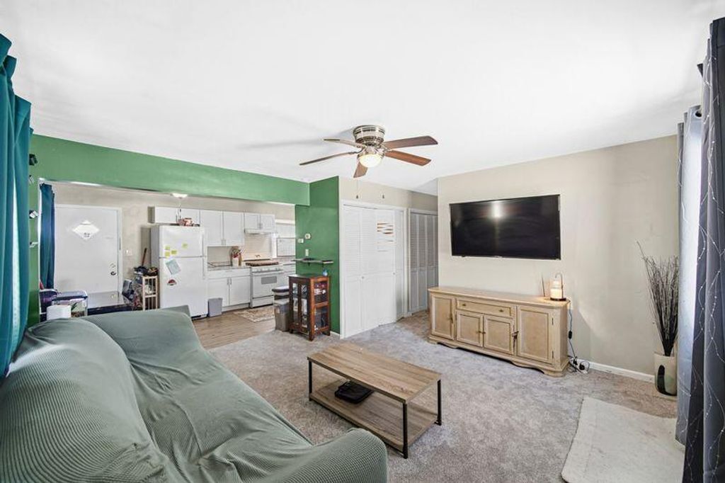 Photo of 3979 Howard Street, Hobart, IN 46342 (MLS # 833522)