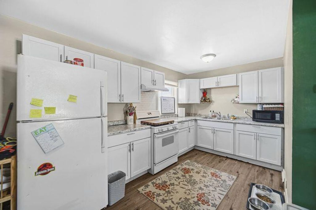 Photo of 3979 Howard Street, Hobart, IN 46342 (MLS # 833522)