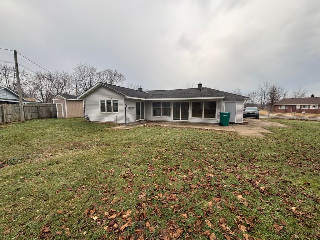 Photo of 121-123 Parkview Avenue, La Porte, IN 46350 (MLS # 837773)