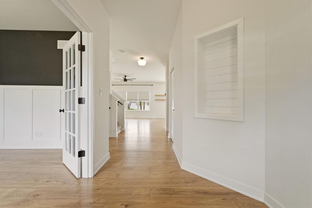 Photo of 528 Hampton Manor Court, Valparaiso, IN 46385 (MLS # 838103)