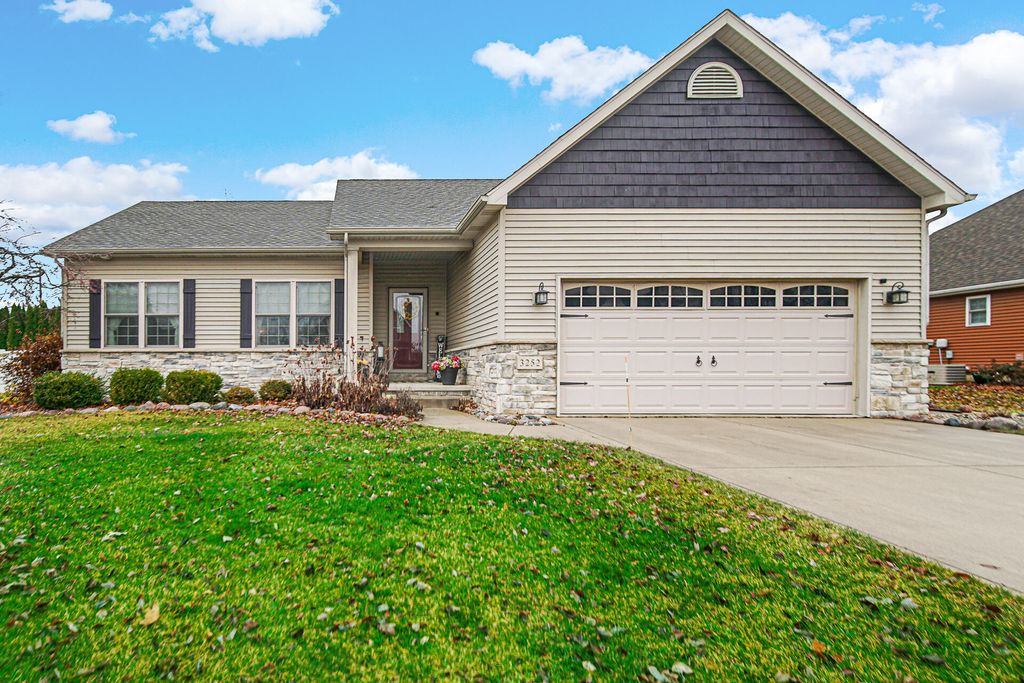 Photo of 3252 Mockingbird Lane, Valparaiso, IN 46383 (MLS # 831274)