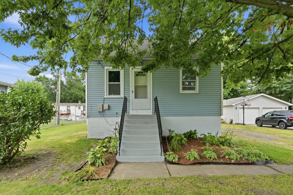 Photo of 3846 173rd Street, Hammond, IN 46323 (MLS # 844485)