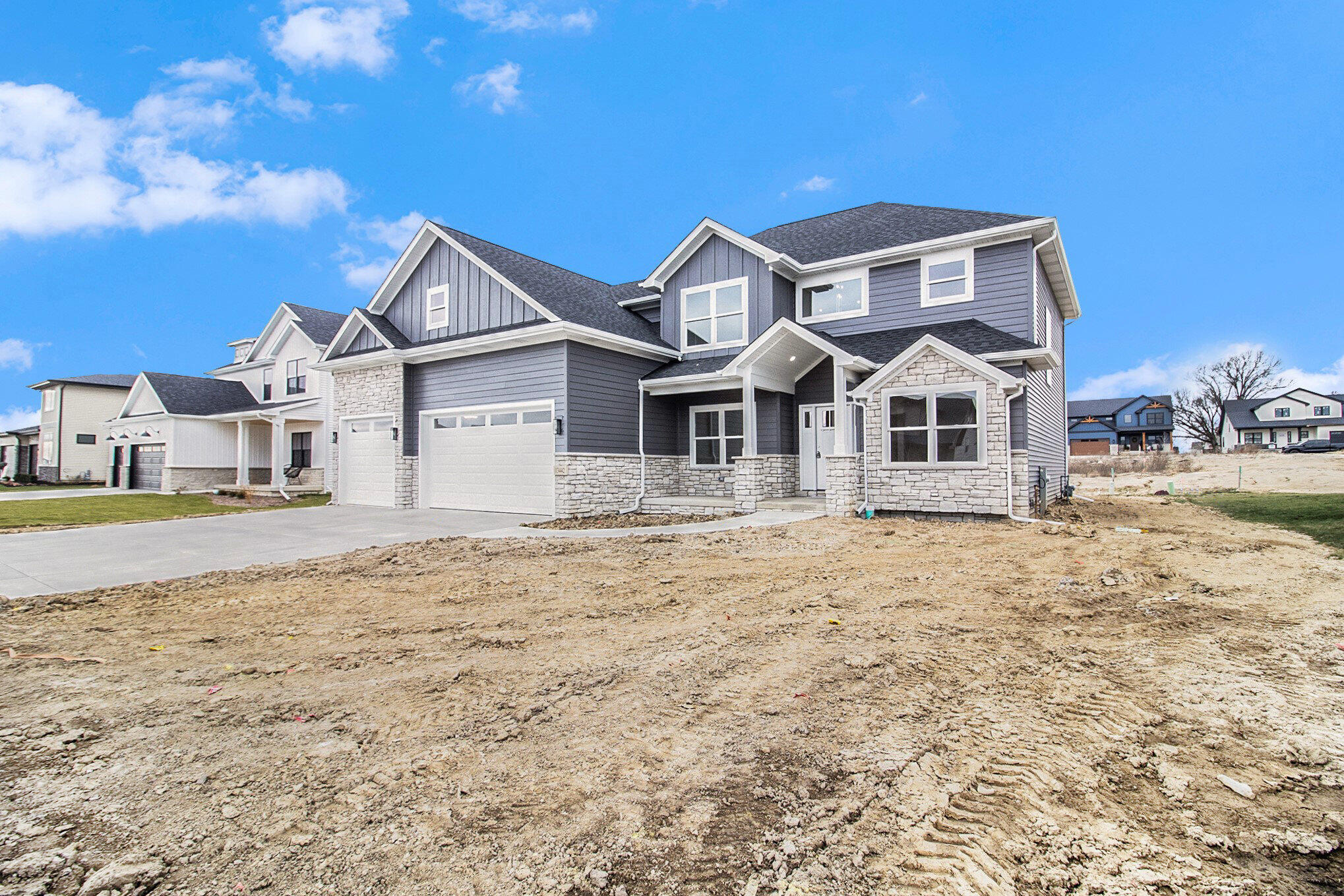 5925 W 135th Place