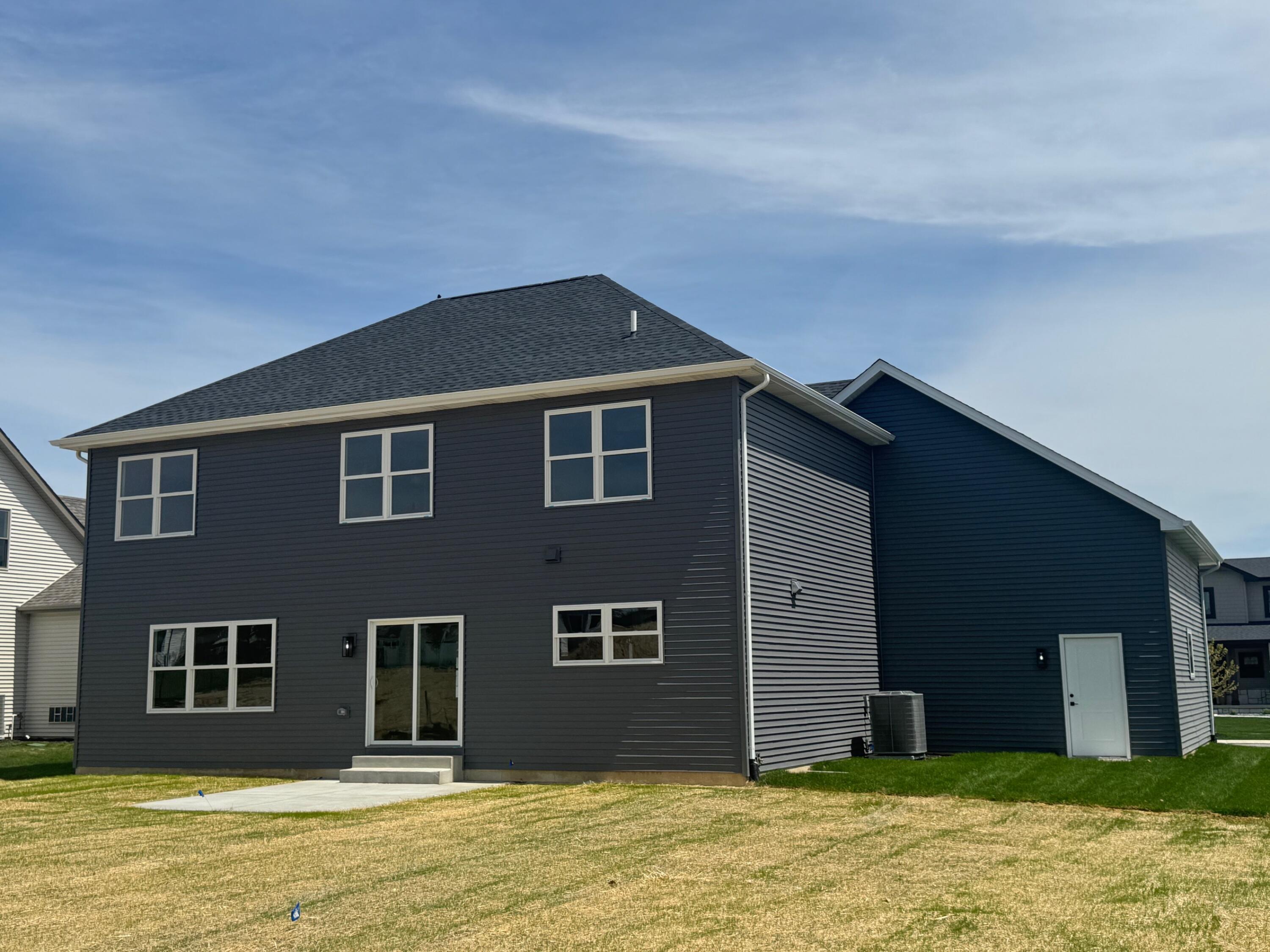 5925 W 135th Place