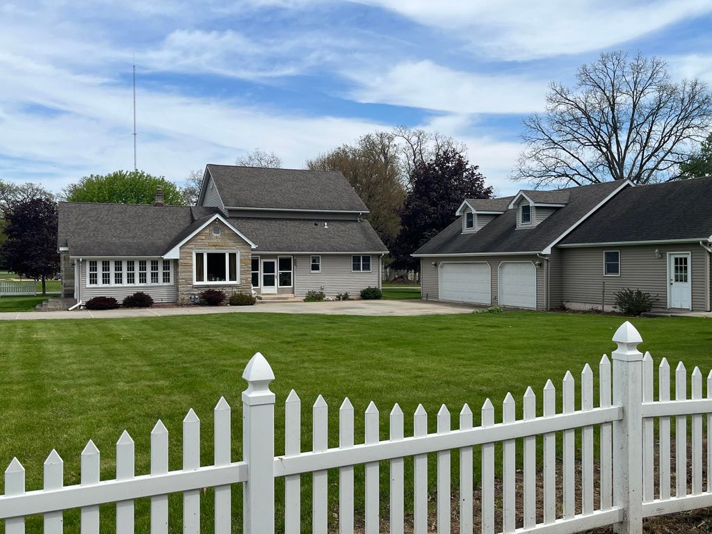 Photo of 6315 W 147th Avenue, Crown Point, IN 46307 (MLS # 837853)