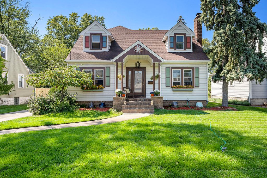 Photo of 716 N Broad Street, Griffith, IN 46319 (MLS # 838620)