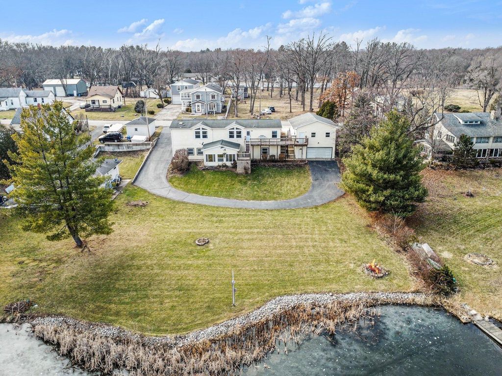 Photo of 33 S 600 W, Hebron, IN 46341 (MLS # 834694)