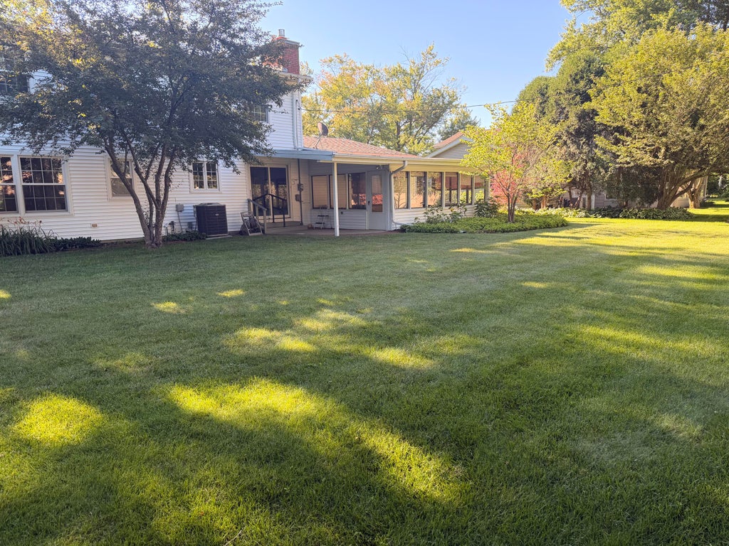 Photo of 9216 White Oak Avenue, Munster, IN 46321 (MLS # 840963)