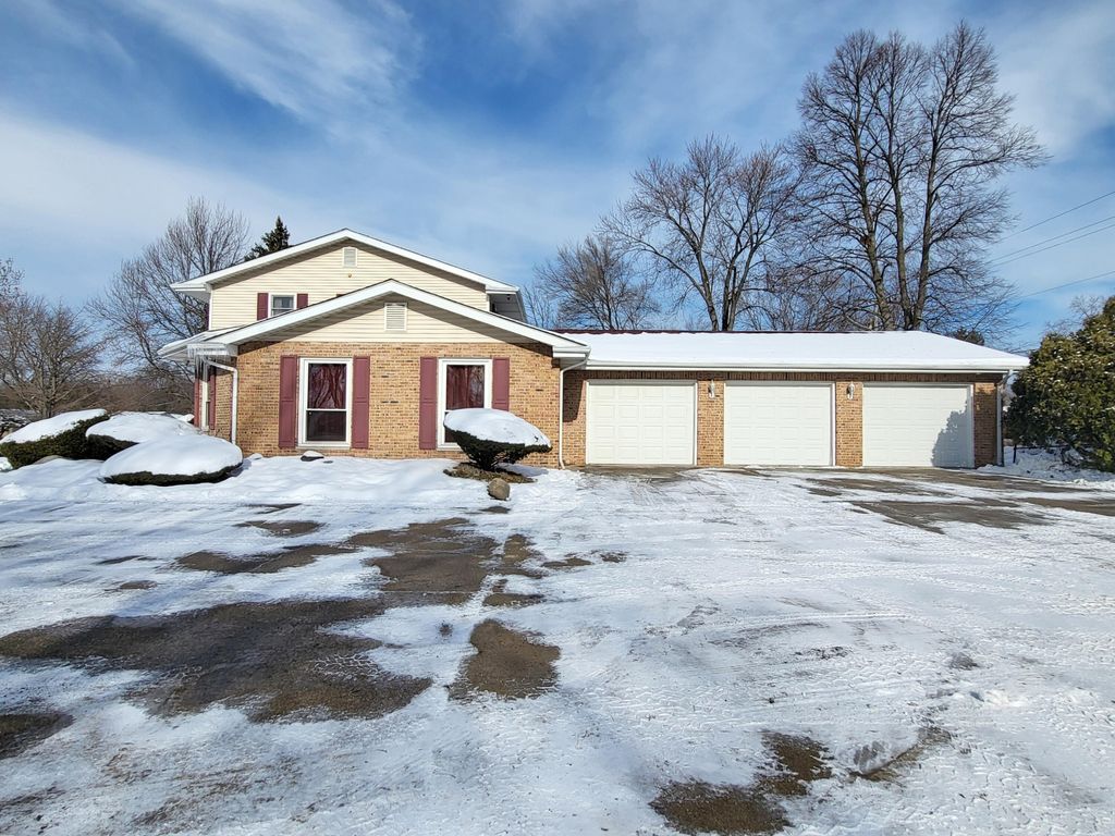 Photo of 5795 Taft Place, Merrillville, IN 46410 (MLS # 831778)