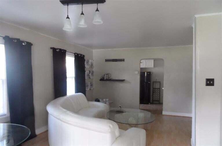 6808 Carolina Avenue